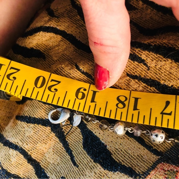 Chico’s silvertone Angel necklace NWOT - Picture 7 of 8